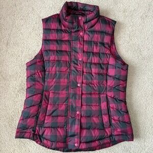 GAP Warmest Vest Buffalo Plaid Burgundy and Black Size Medium Heritage‎ Gorpcore